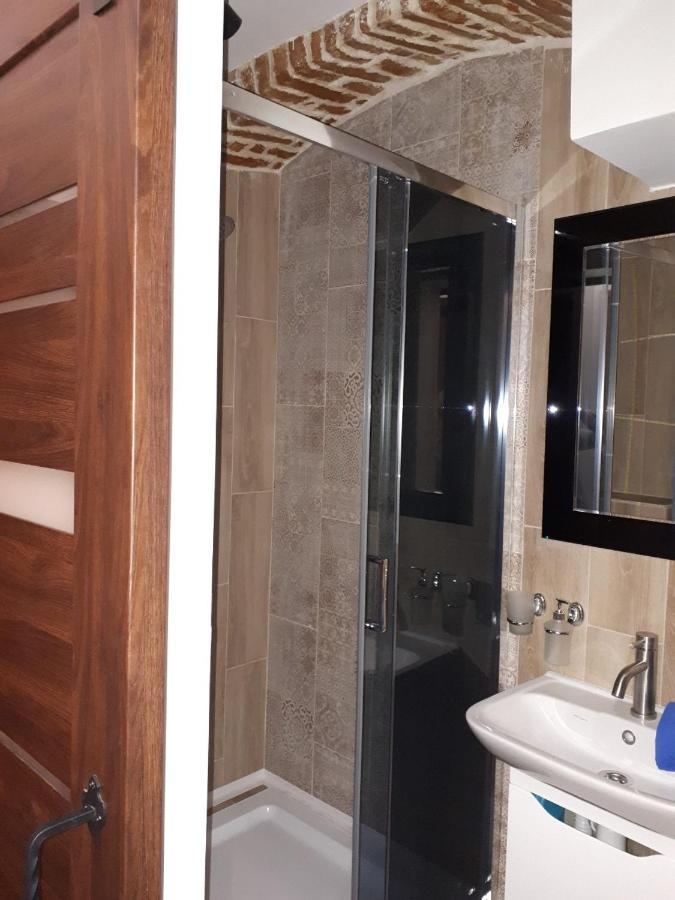 Cozy Loft В Самому Центрі Львова Appartement Buitenkant foto